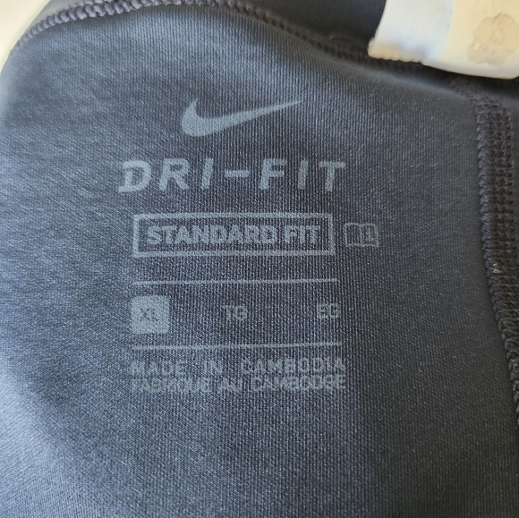 Nike Women's 15" Dri-FIT Advantage Golf Skort Size XL - Picture 5 of 5